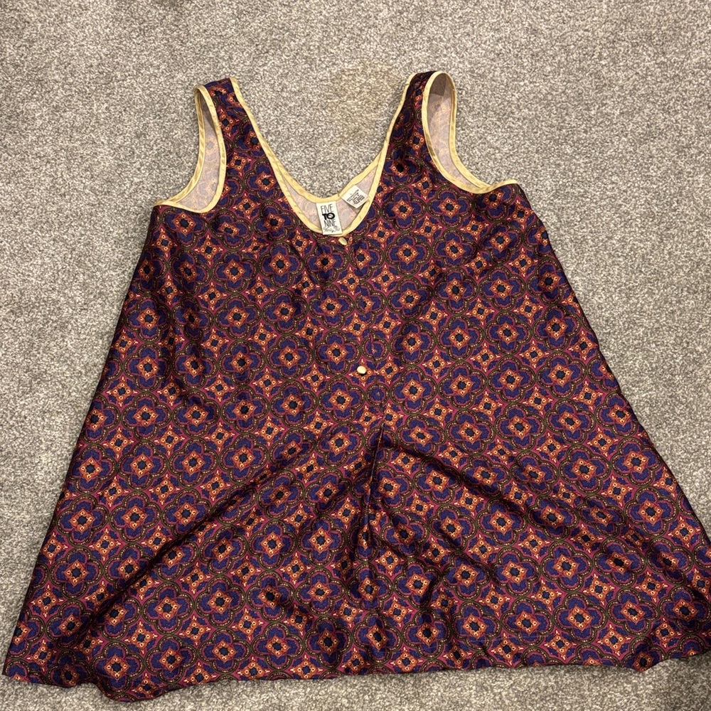 Vanity Fair Five to Nine Multicolor Patterned Sleepwear